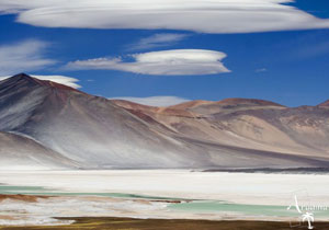 A MAGAS-ANDOK BŰVÖLETÉBEN: CHILÉTŐL PERUIG A MAGAS-ANDOK BŰVÖLETÉBEN: CHILÉTŐL PERUIG