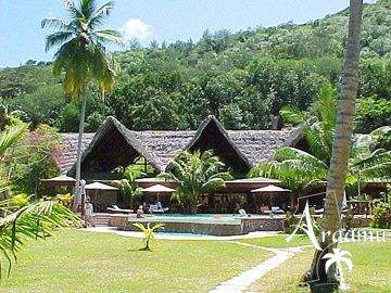 Seychelle-szigetek, Paradise Sun Praslin****